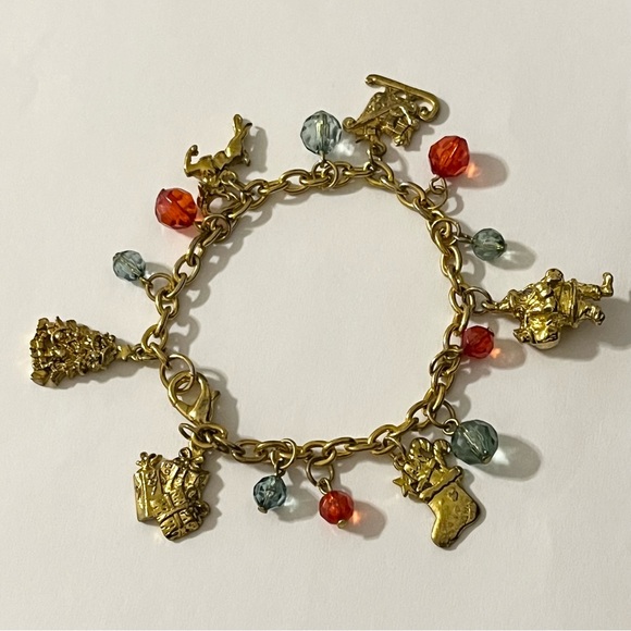 Vintage Gold Tone Christmas Beaded Charm Bracelet - Picture 6 of 16